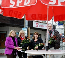 Haarer SPD verteilt wieder Rosen am Valentinstag